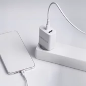 Kép 8/17 - Forever szett hálózati töltőfej 1x USB-C 1x USB 30W + USB-C - USB-C kábel 60W fehér