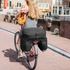Kép 7/16 - Wozinsky 60L tágas kerékpáros biciklis táska esővédővel csomagtartó táska fekete WBB13BK